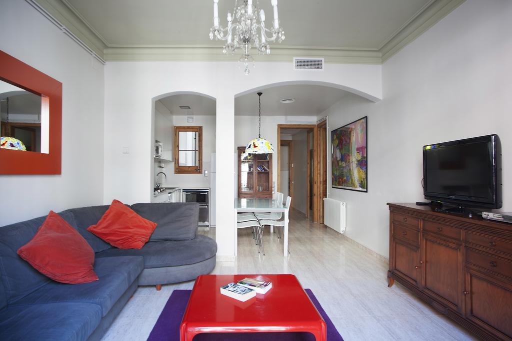 Aparteasy - Authentic Family Apartment Barcelona Exterior foto
